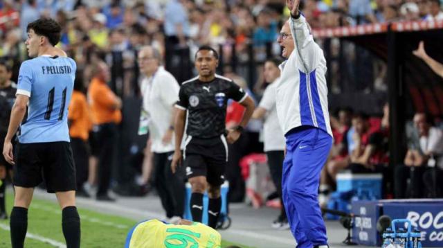 华体会网址-美洲杯止步8强 这代巴西球员平庸 巴西队得请洋帅