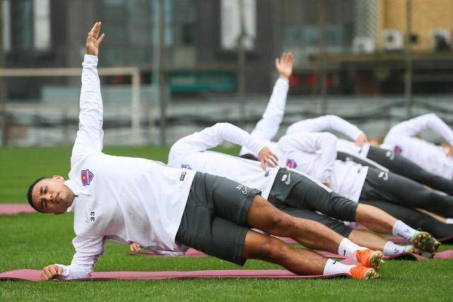 华体会网址-重庆当代2020纪录片《反击》上演 吹响2021赛季号角